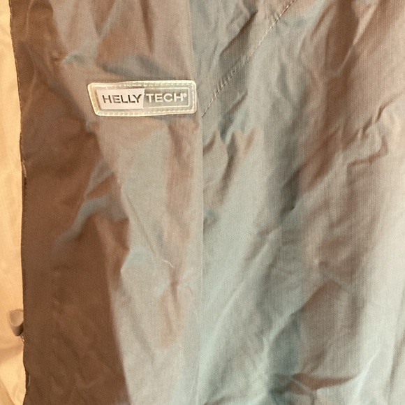 Helly Hansen Gray Windbreaker with High Collar and Color-Block Sleeves. Box S XL - Picture 7 of 7